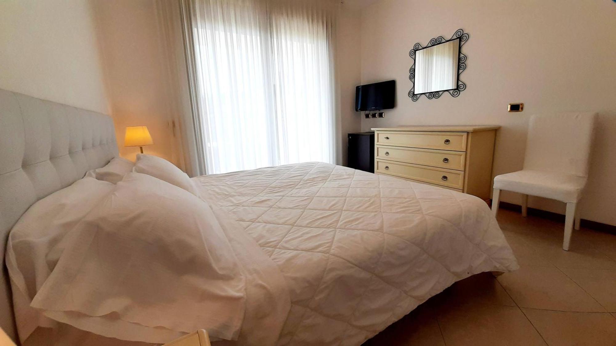 Hotel & Wellness Fra I Pini Lignano Sabbiadoro Exterior photo